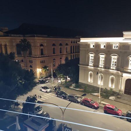 Al Teatro Verdi Luxury Apartment Salerno Buitenkant foto