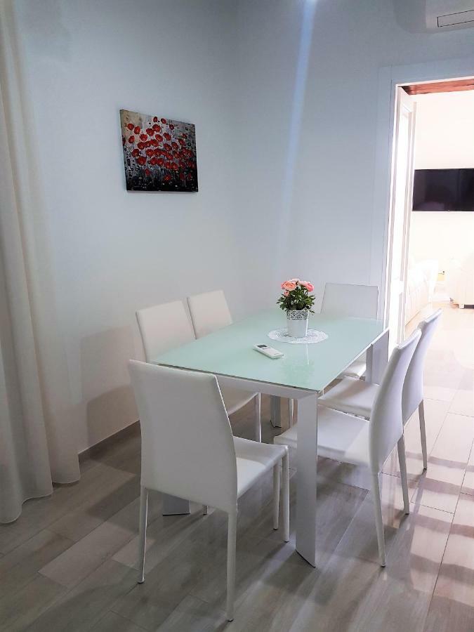 Al Teatro Verdi Luxury Apartment Salerno Buitenkant foto