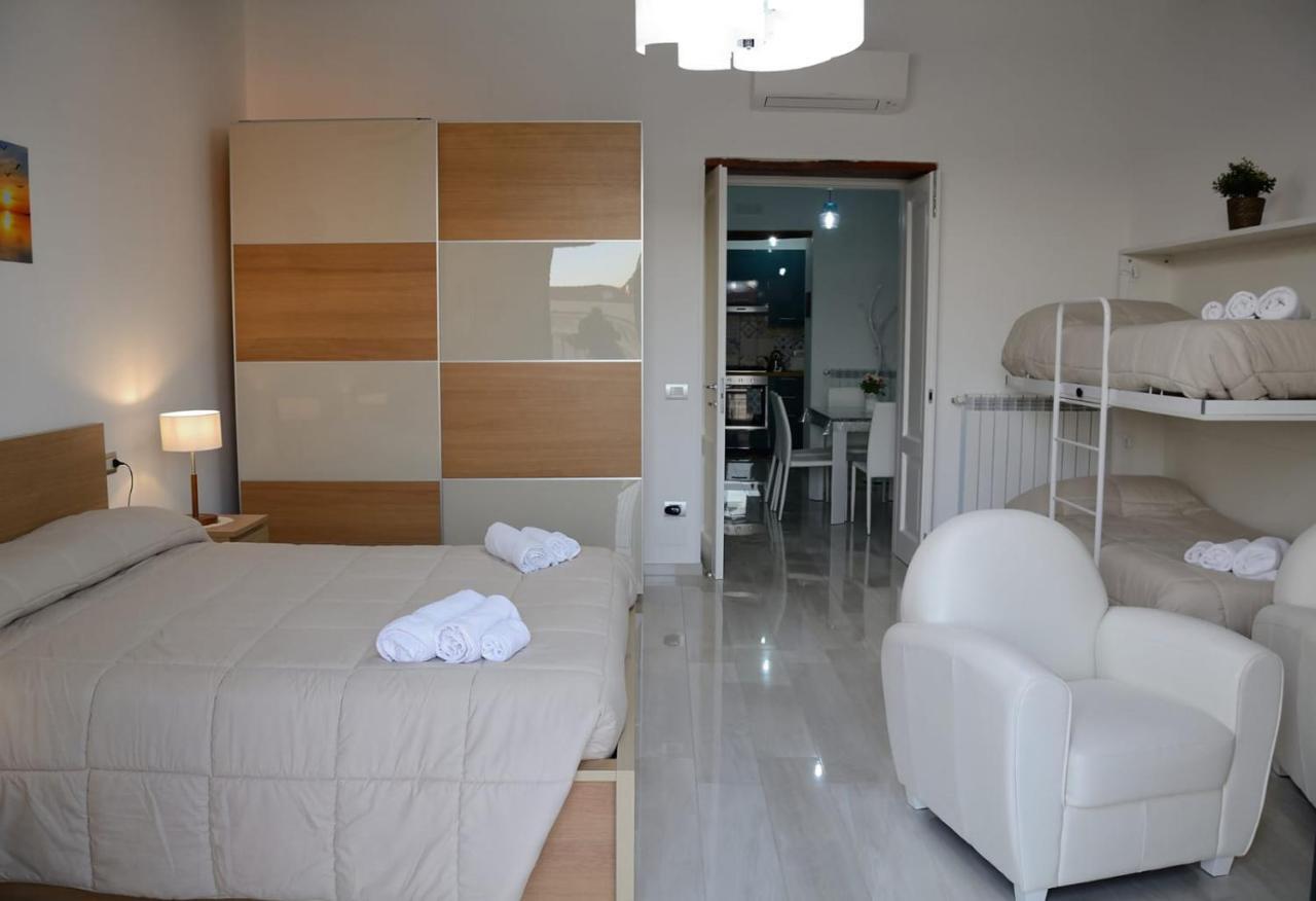 Al Teatro Verdi Luxury Apartment Salerno Buitenkant foto