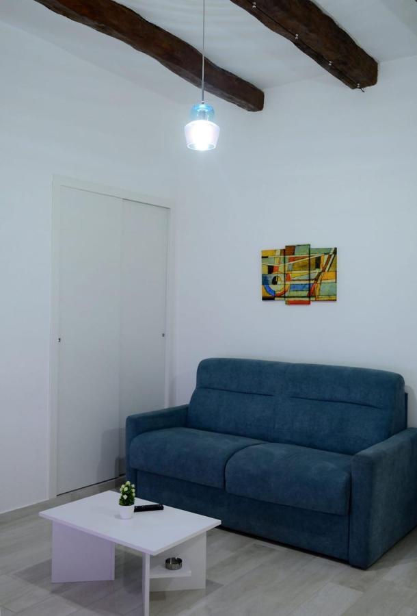 Al Teatro Verdi Luxury Apartment Salerno Buitenkant foto