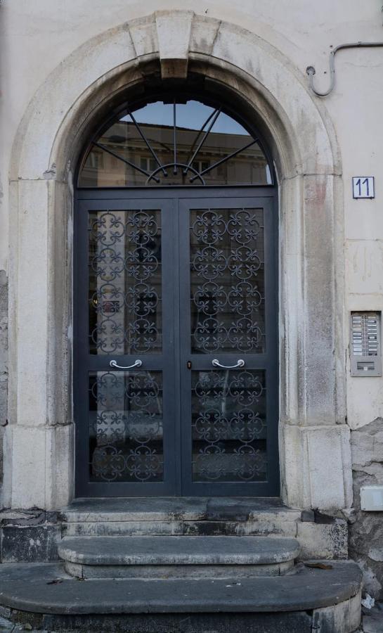 Al Teatro Verdi Luxury Apartment Salerno Buitenkant foto
